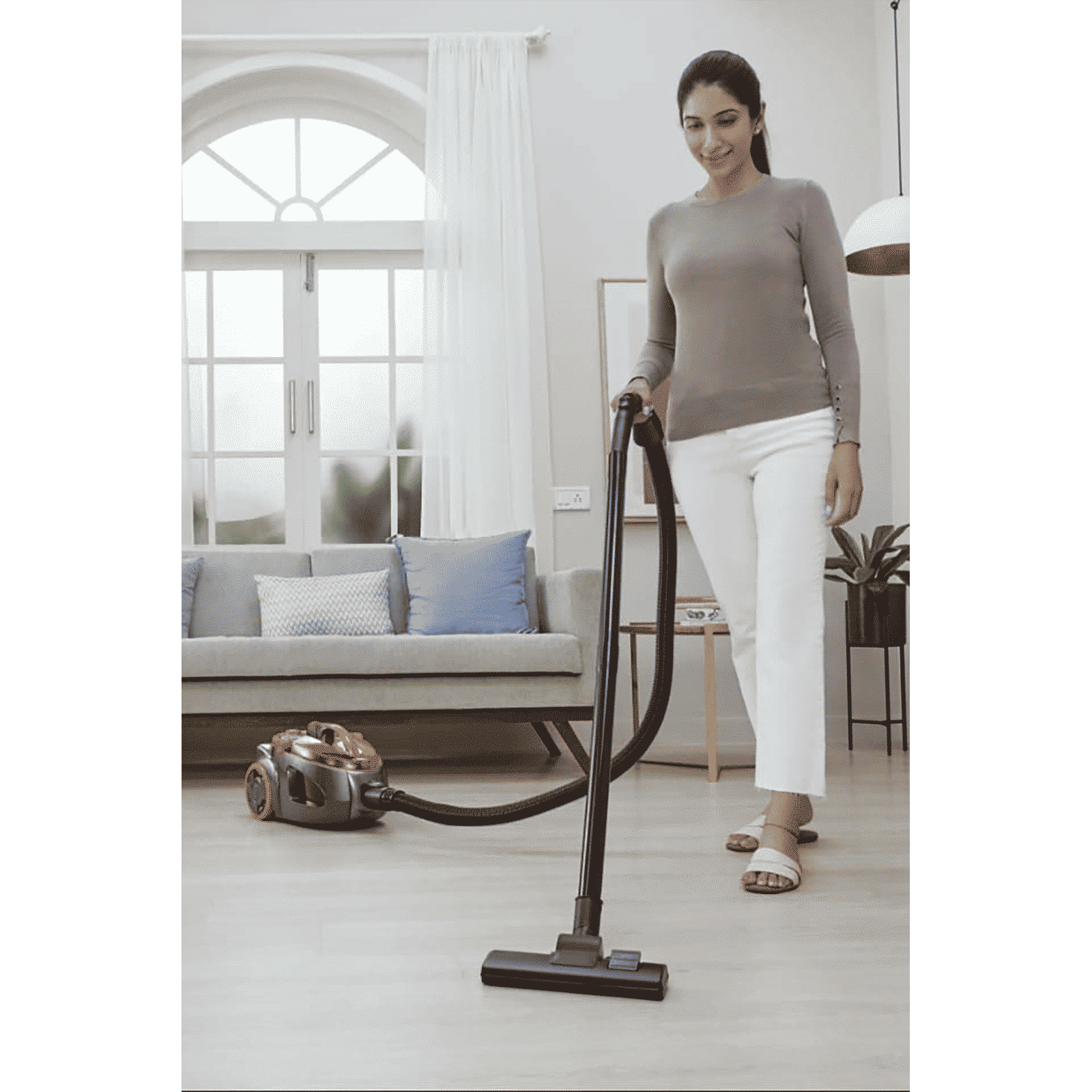 EUREKA FORBES MaxxVac 1900W Dry Vacuum Cleaner with Cyclonic Technology (Bagless Easy Dust Disposal, Black & Orange)_9