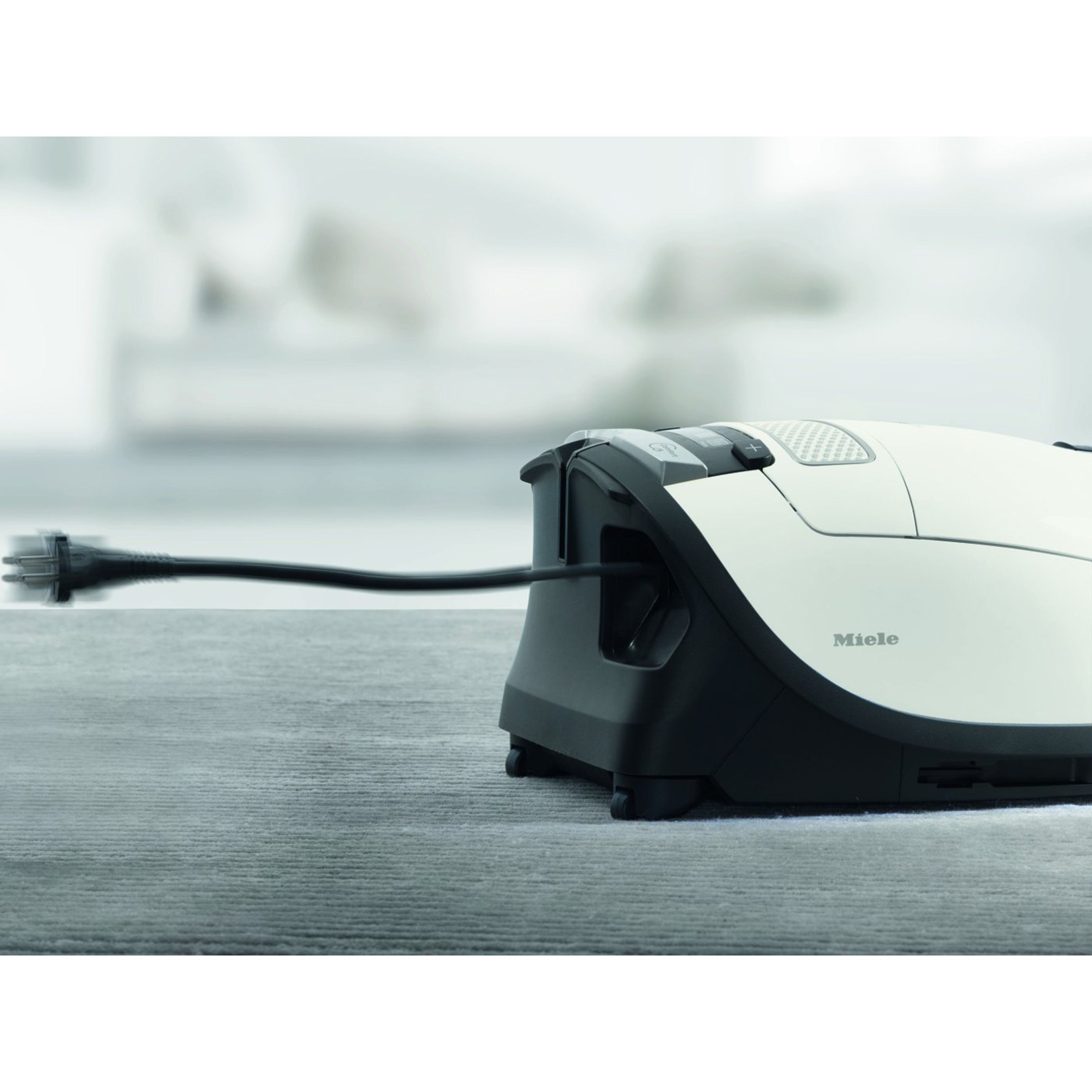 Miele Complete C3 Allergy 2000W Dry Vacuum Cleaner with HyClean GN Dust Tank (Illuminated Power Indicator, Lotus White)_8