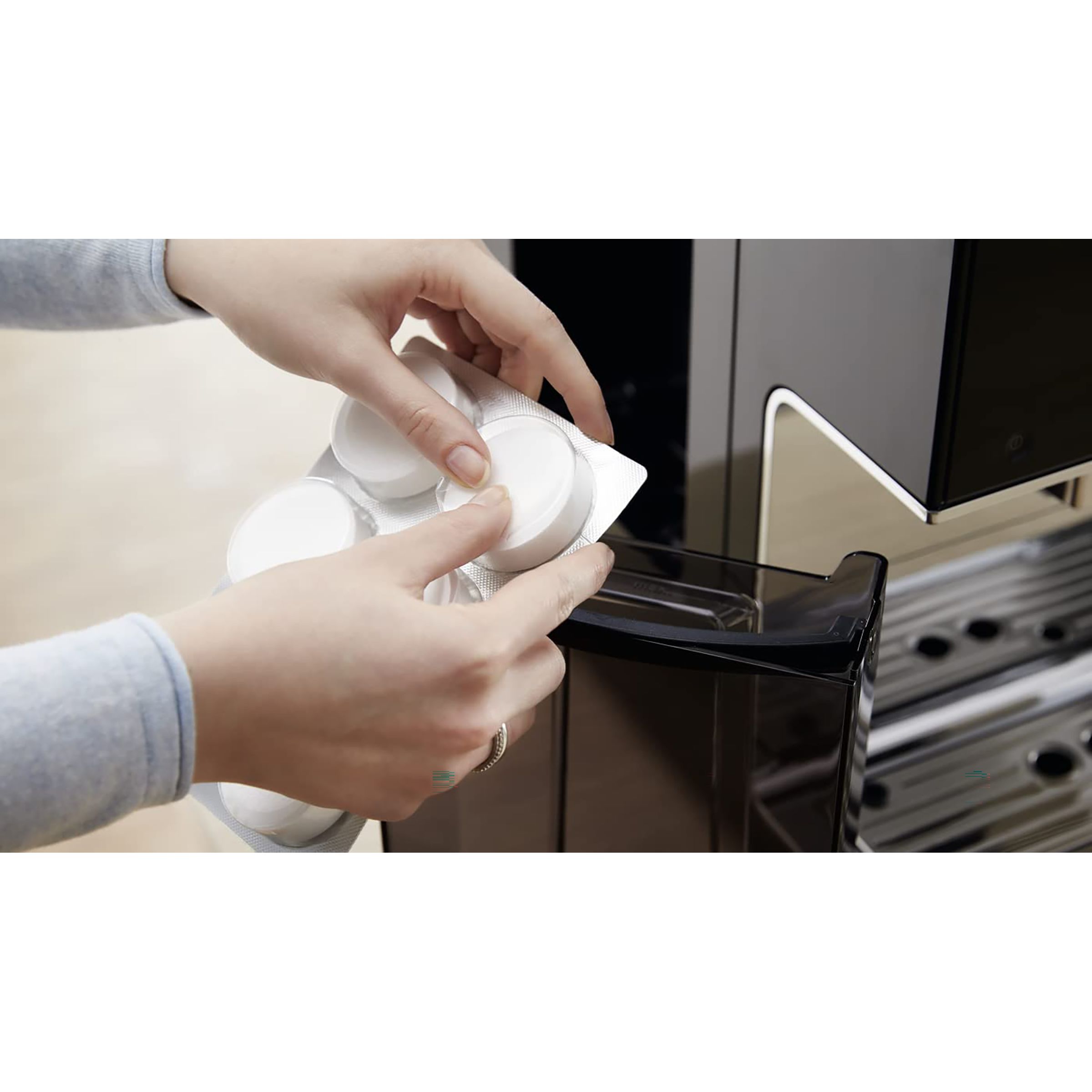 Miele Descaling Tablet 6 piece For Coffee Machine (No Chemical Residues, 5626050, White)_4